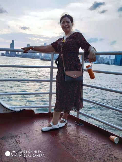 新澳門彩出碼走勢(shì)和女子穿睡衣光腳暴走與女子穿睡衣光腳暴走視頻